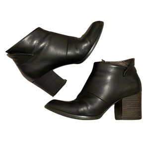 Coclico Black Leather Ankle Boot, EU Size 37.5